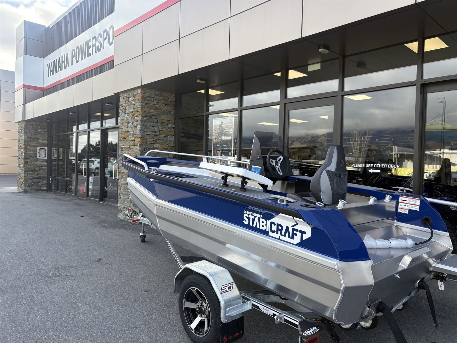 1450 Frontier Sportfish + Yamaha 50HP Outboard + DWM Trailer