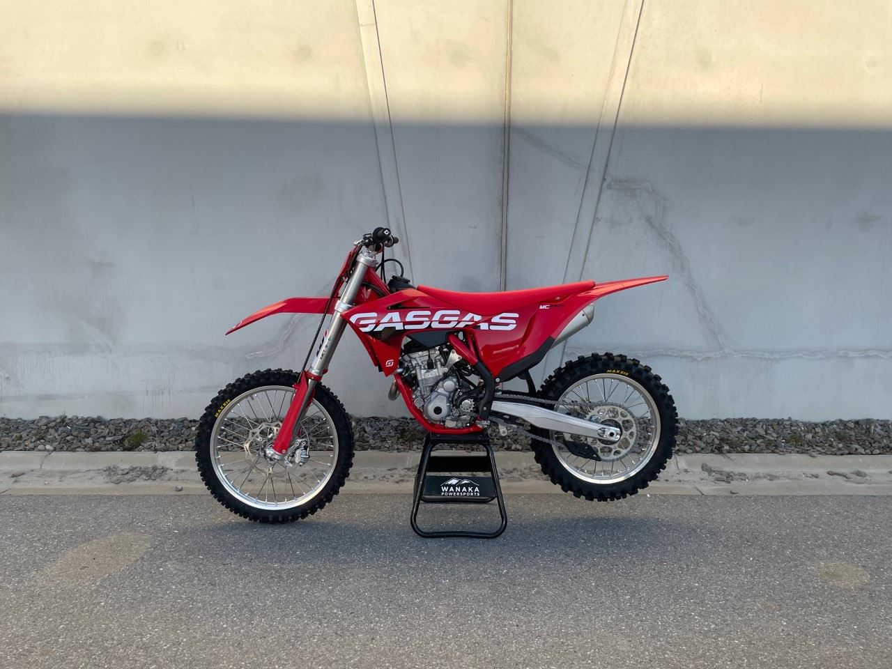 MC 250 F 2023