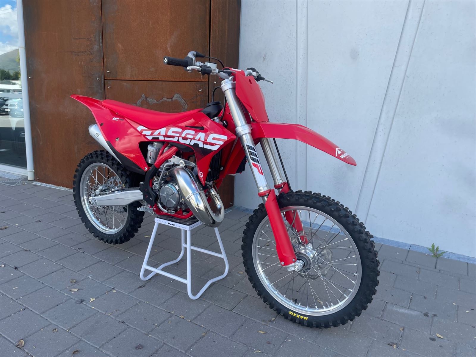 MC 125 2023
