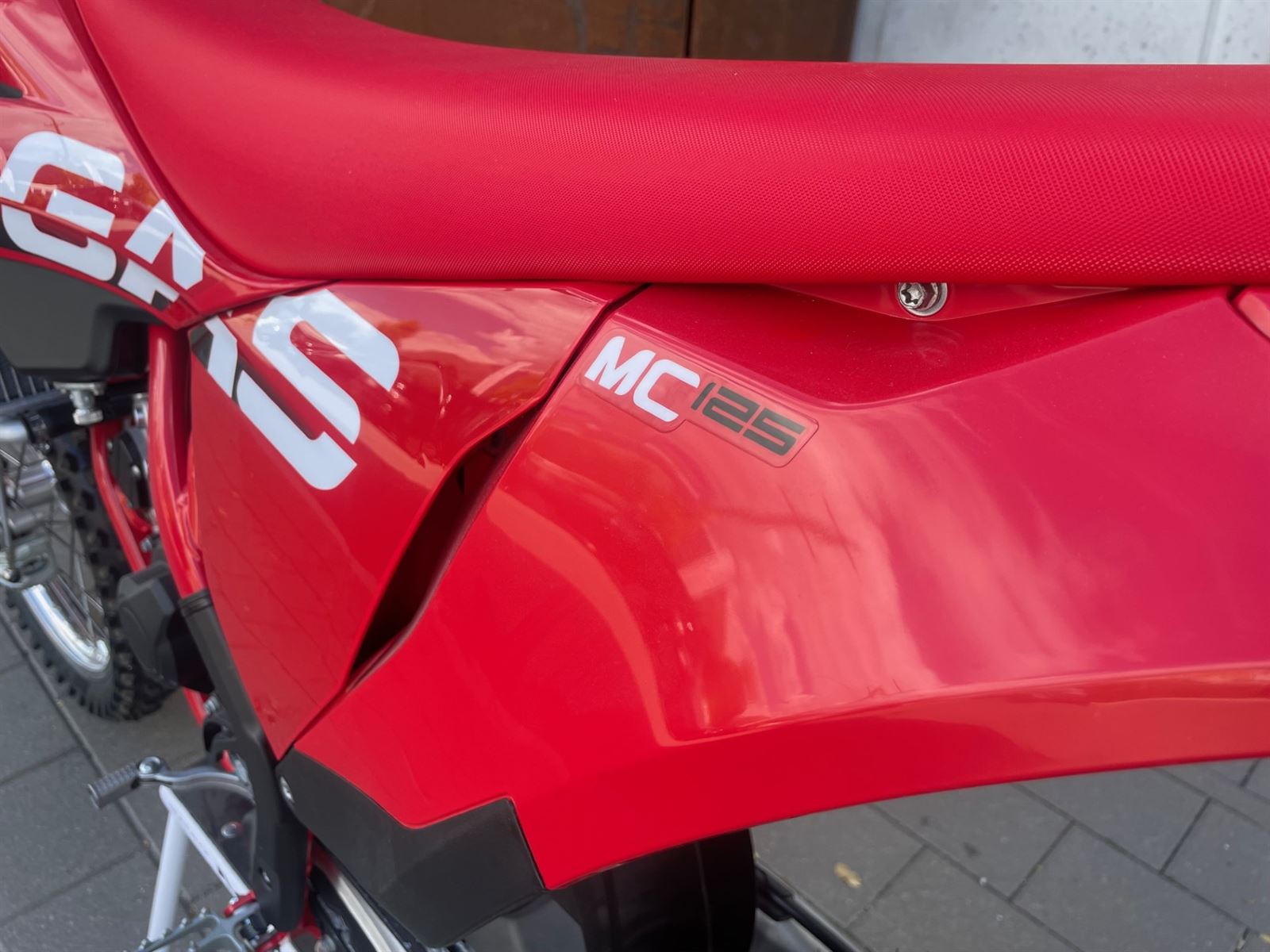 MC 125 2023