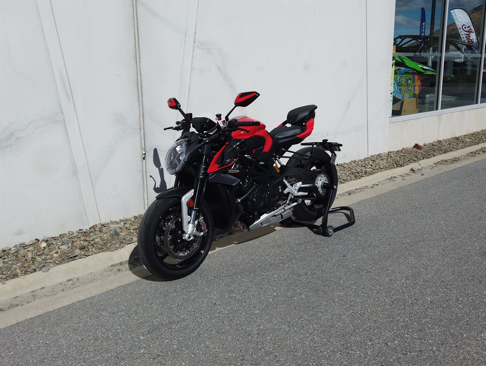 BRUTALE 1000 2022