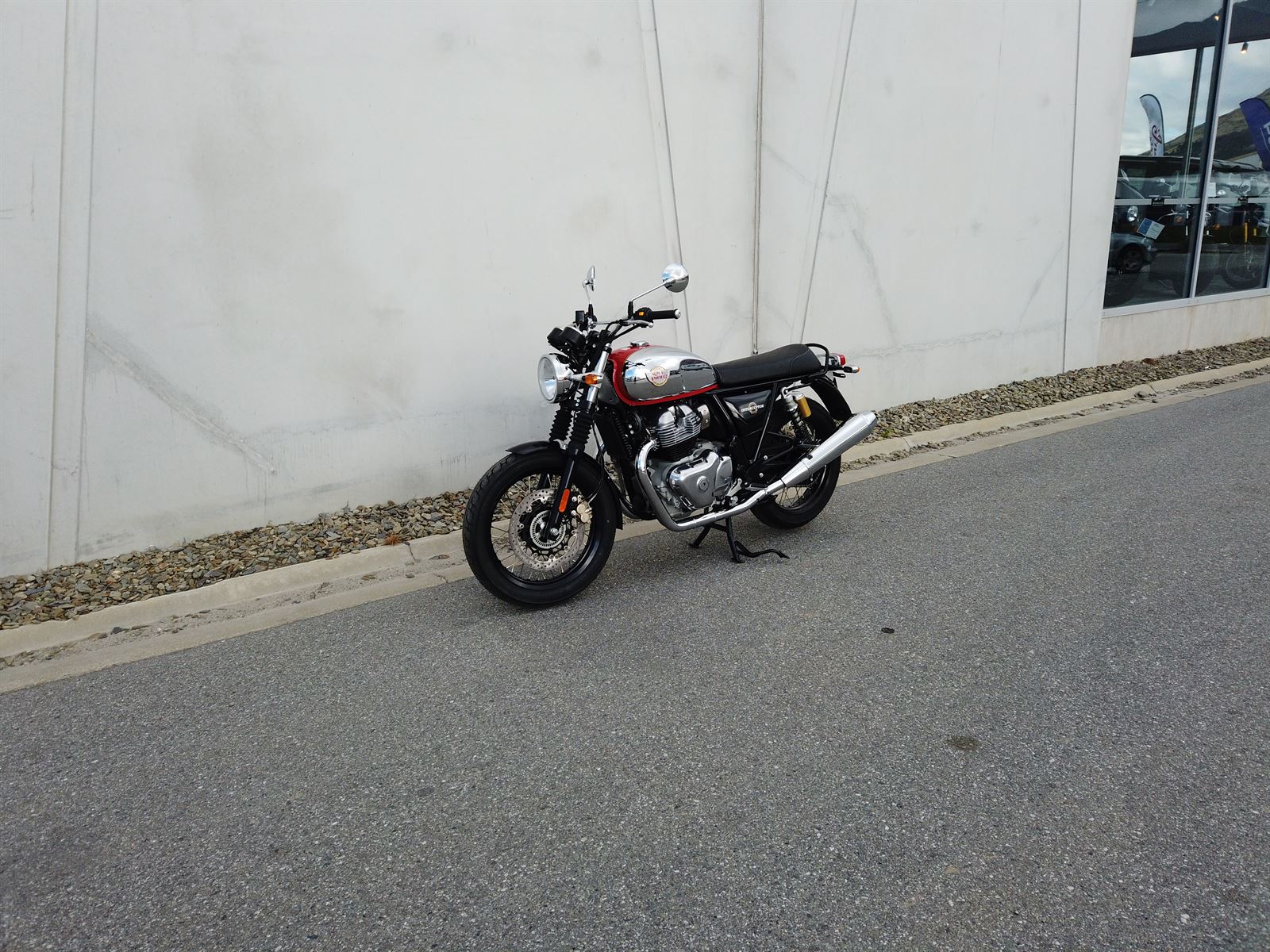 Interceptor 650 2024