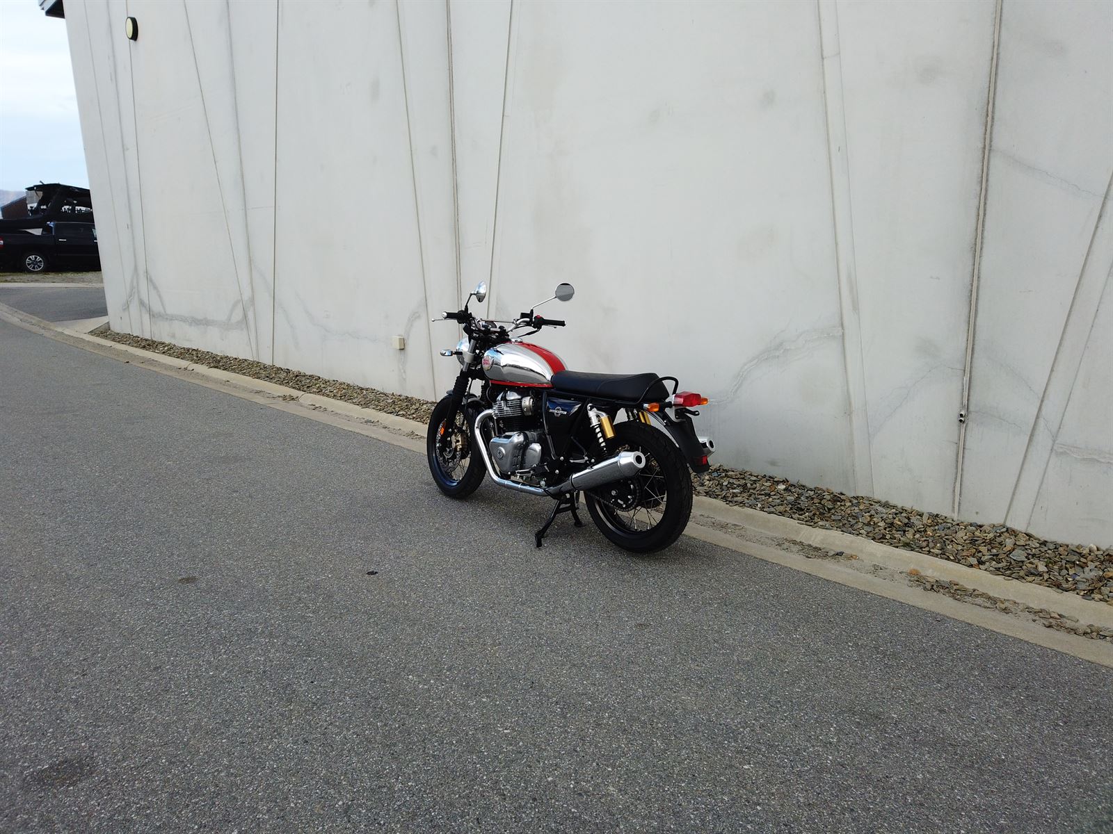 Interceptor 650 2024