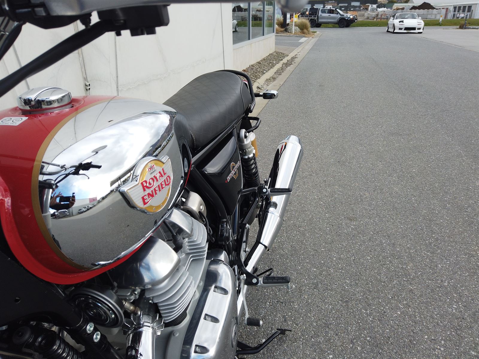 Interceptor 650 2024