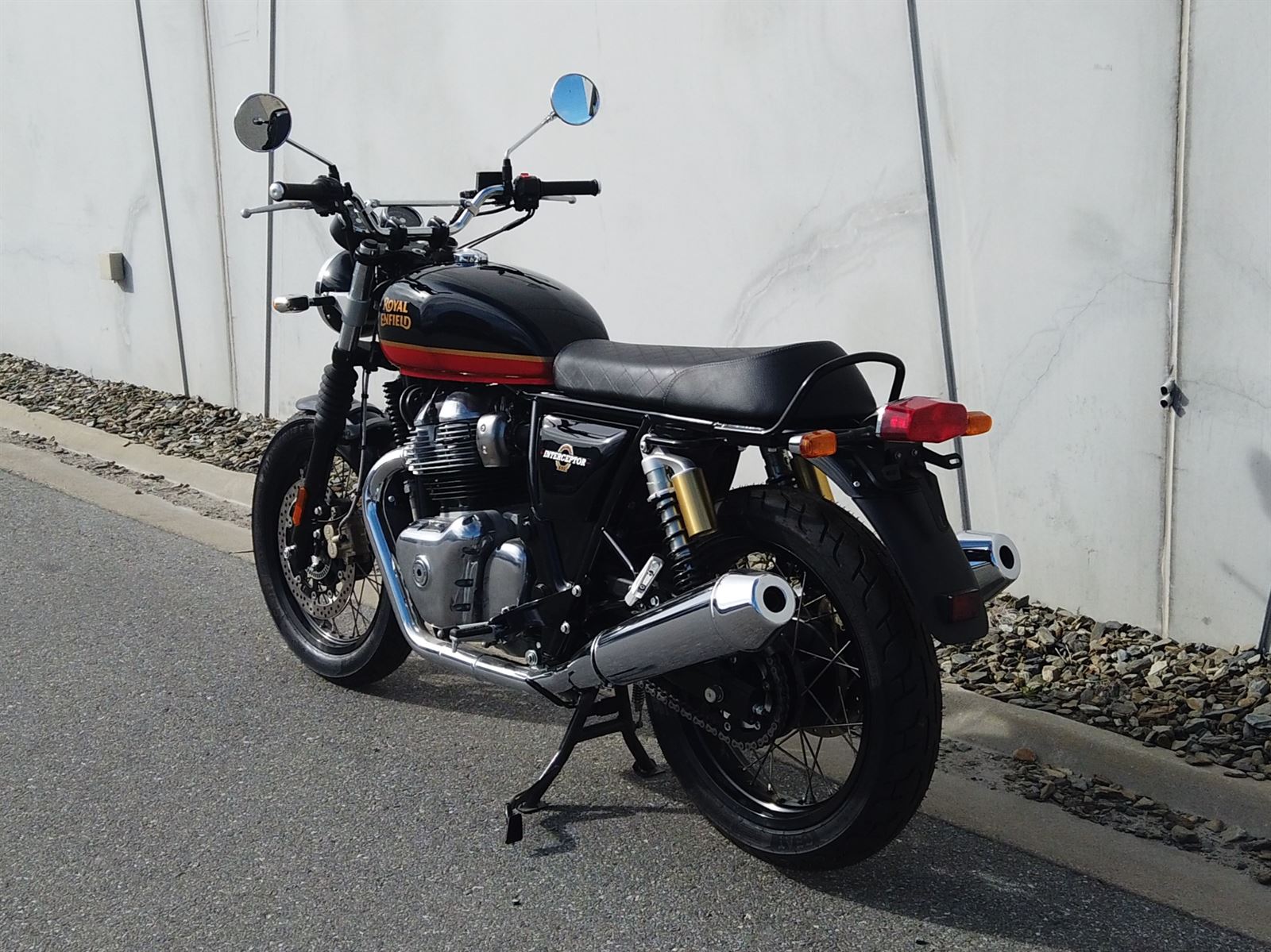 Interceptor 650 2022