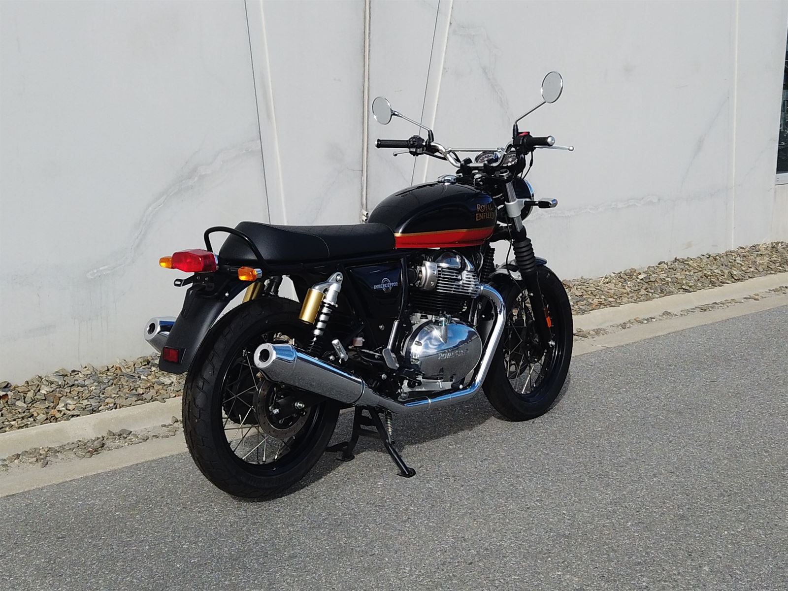 Interceptor 650 2022