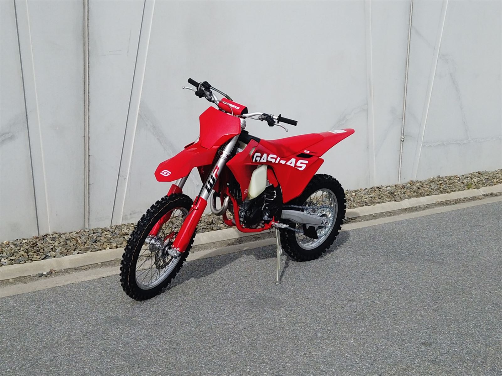 EX350F 2024