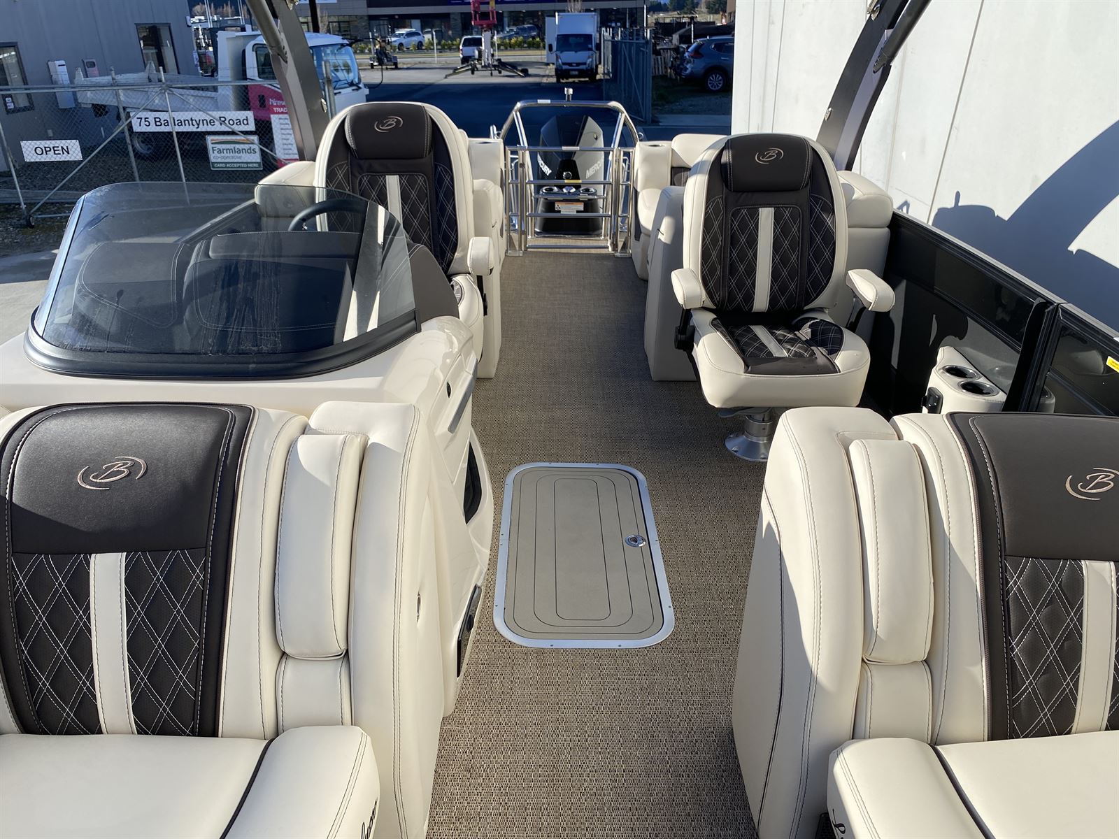 Lusso L23QCSSA 2024