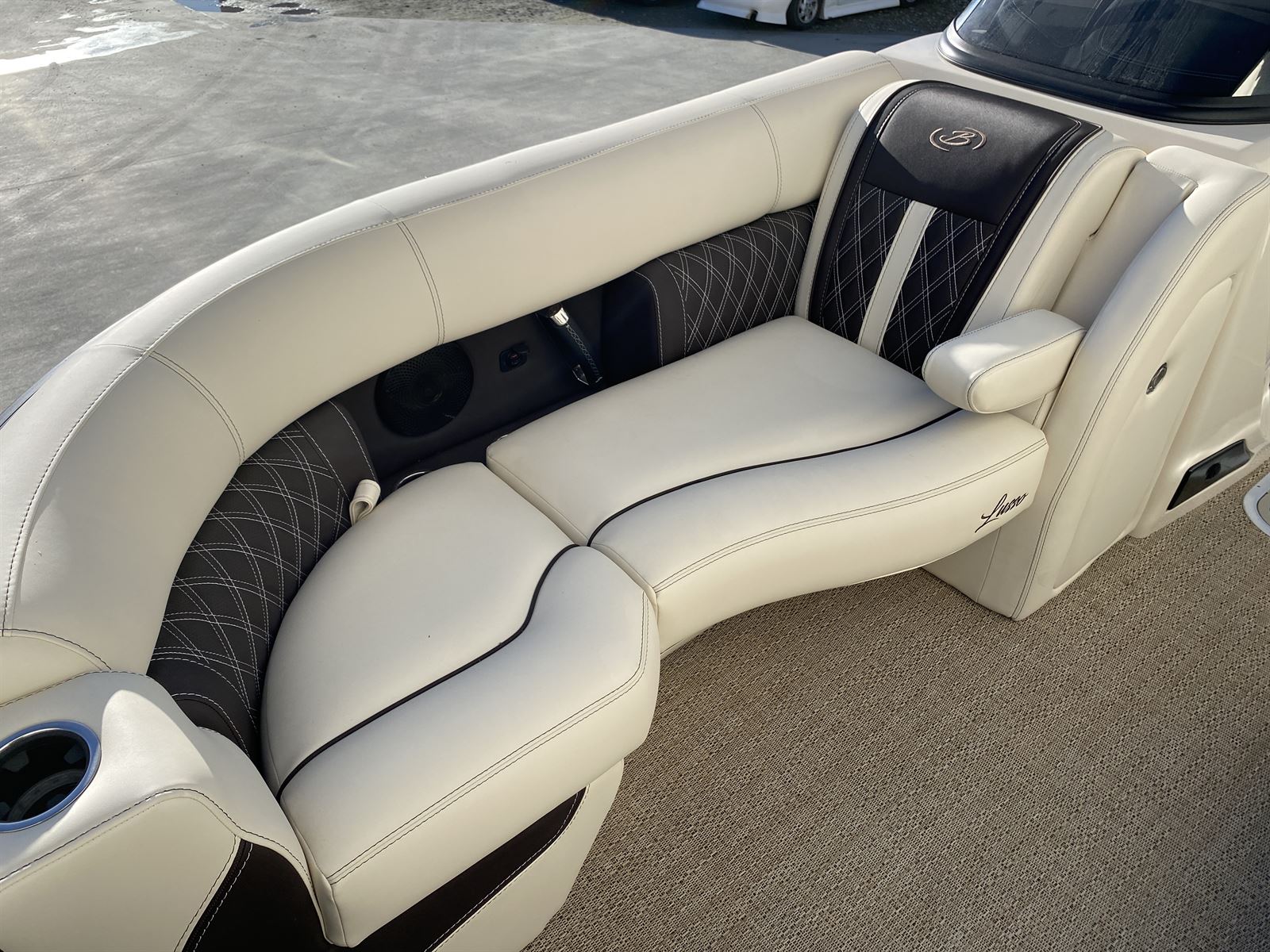 Lusso L23QCSSA 2024