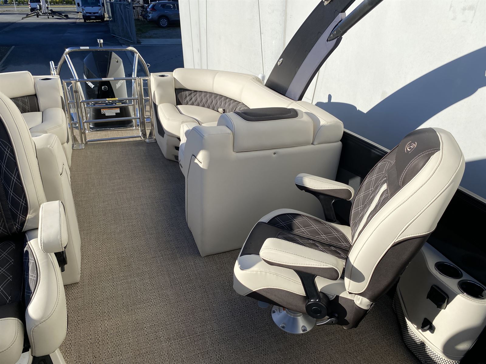 Lusso L23QCSSA 2024