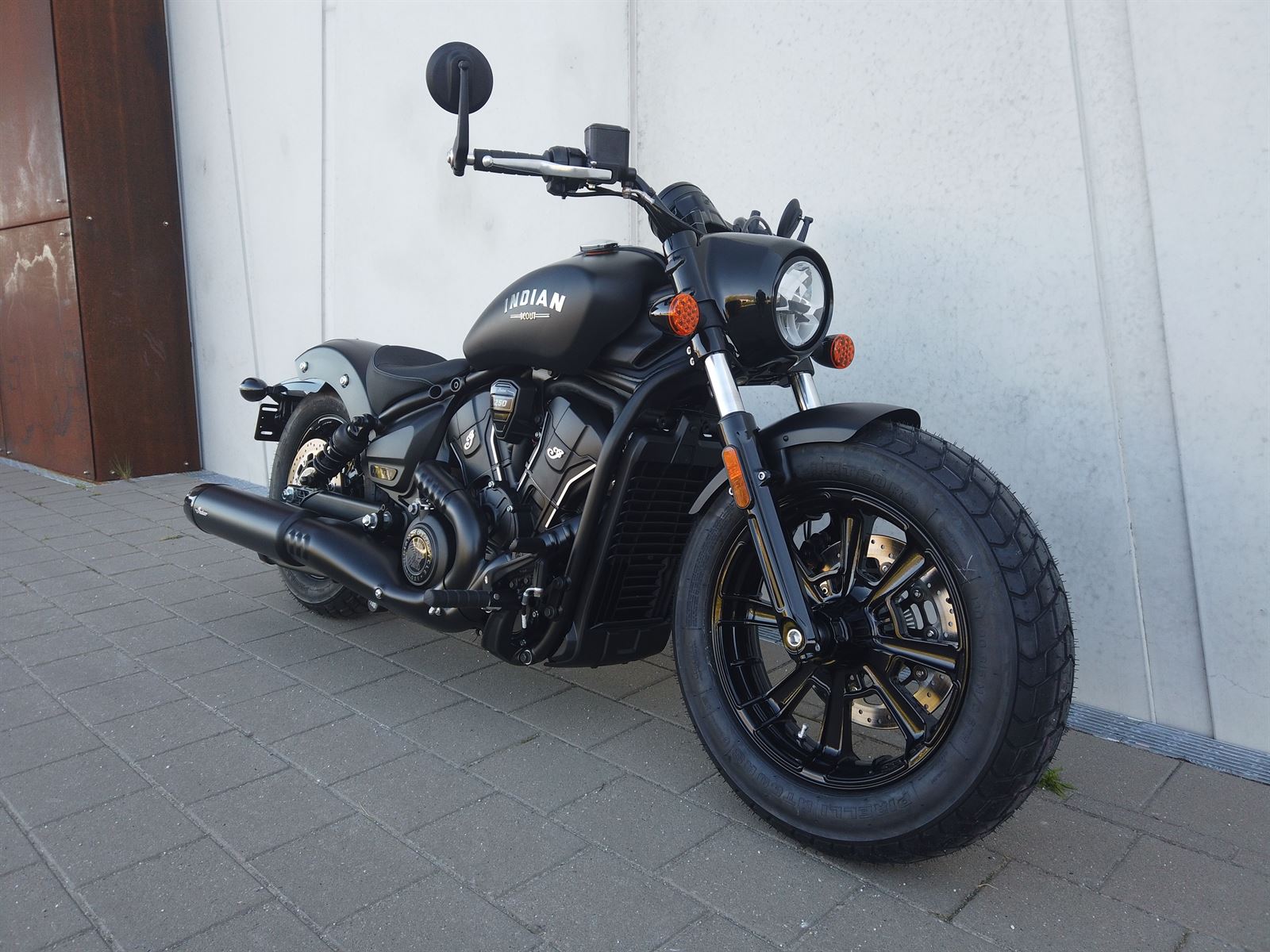 Scout Bobber Limited with Tech Package 2025