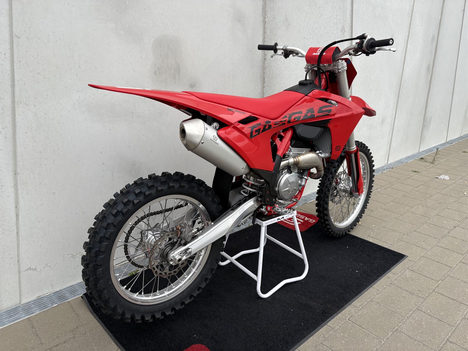 MC 250F 2025