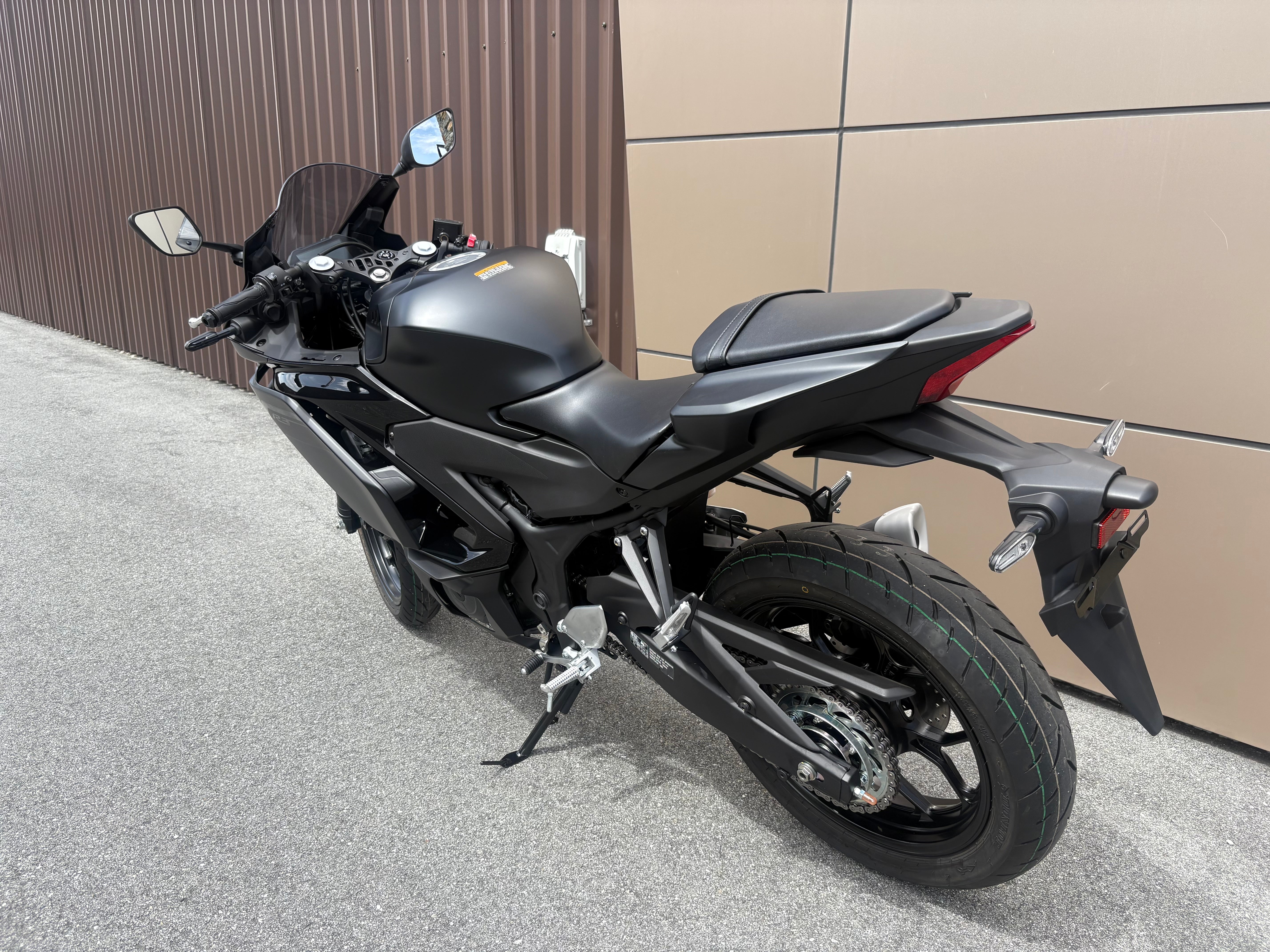 YZF-R3 2025
