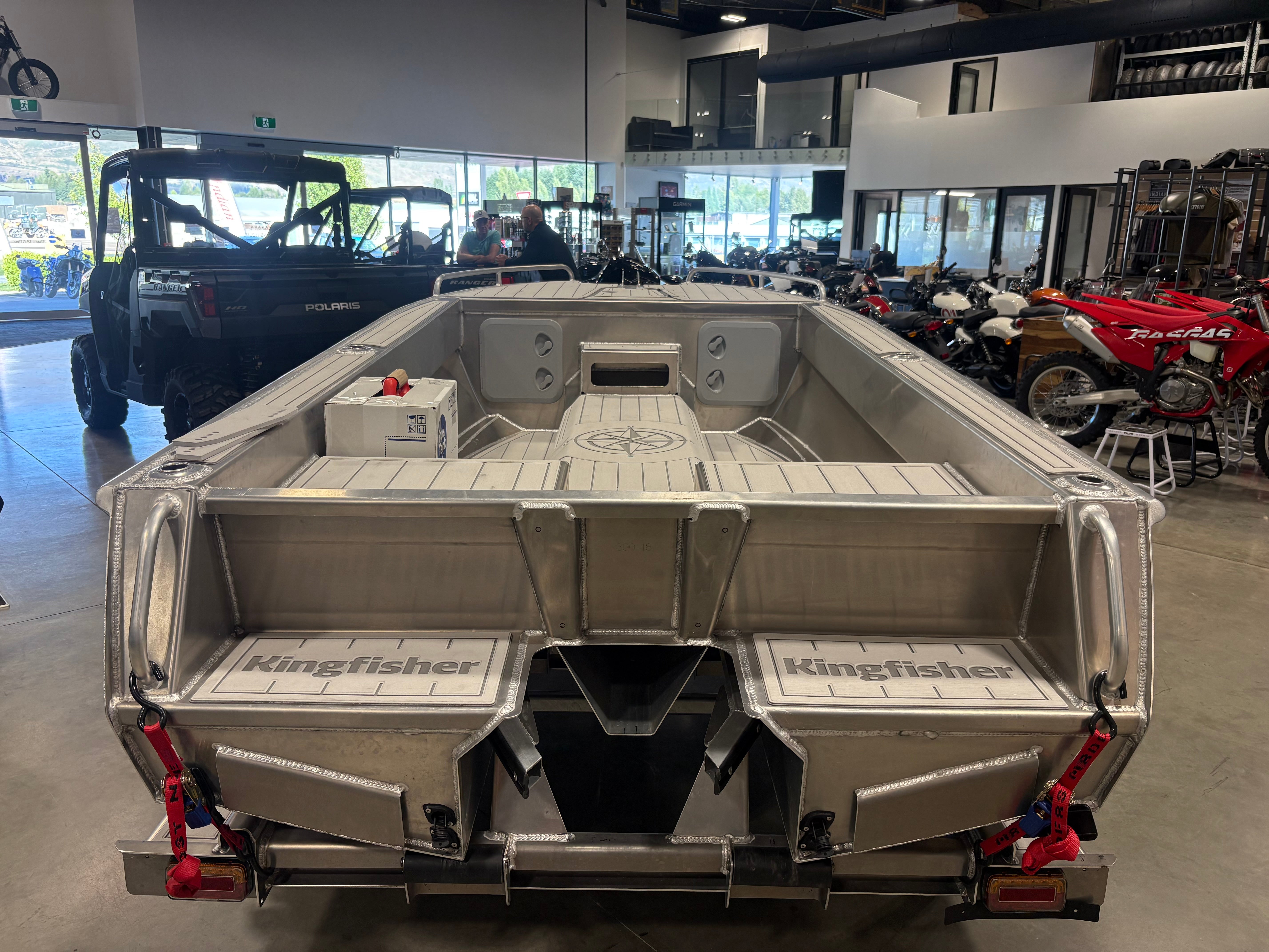 Kingfisher 390 Powercat