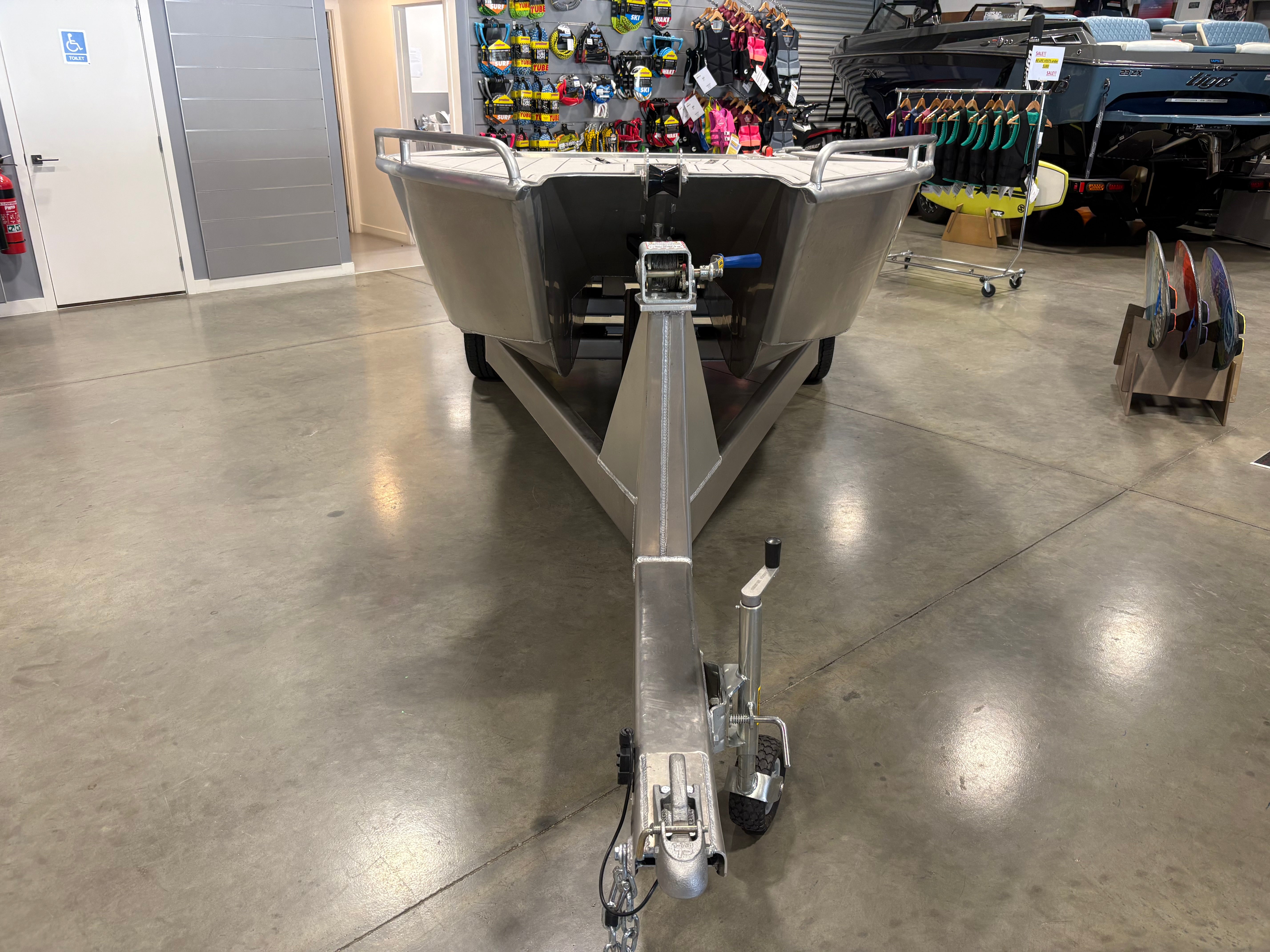 Kingfisher 390 Powercat