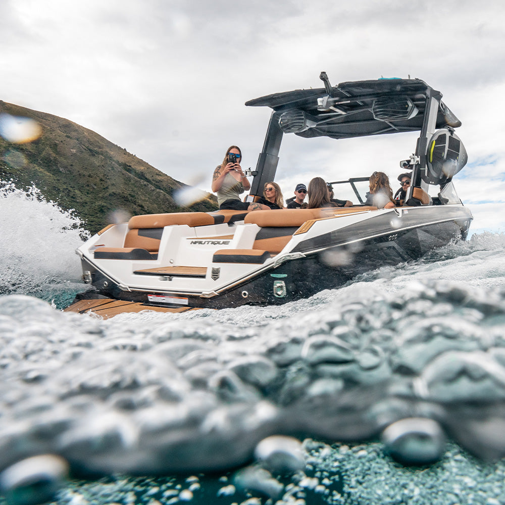 Top brands. Peak performance.